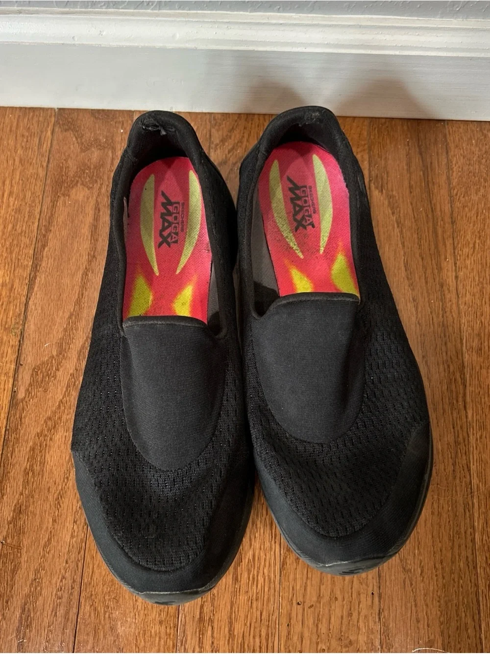 Skechers Go Walk 4 Walking Shoes Slip On Sneakers Women’s Size 9.5 Wide Black
